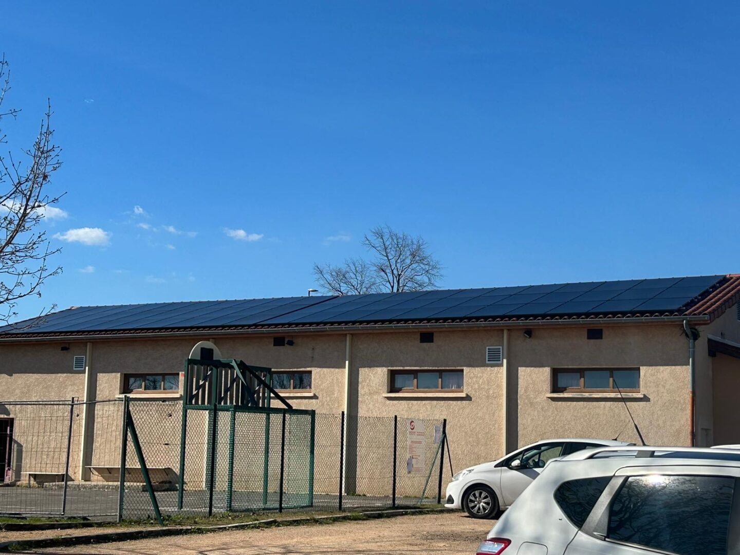 Installation photovoltaïque — Bâtiment professionnel, réalisation Protec Energy en Rhône-Alpes